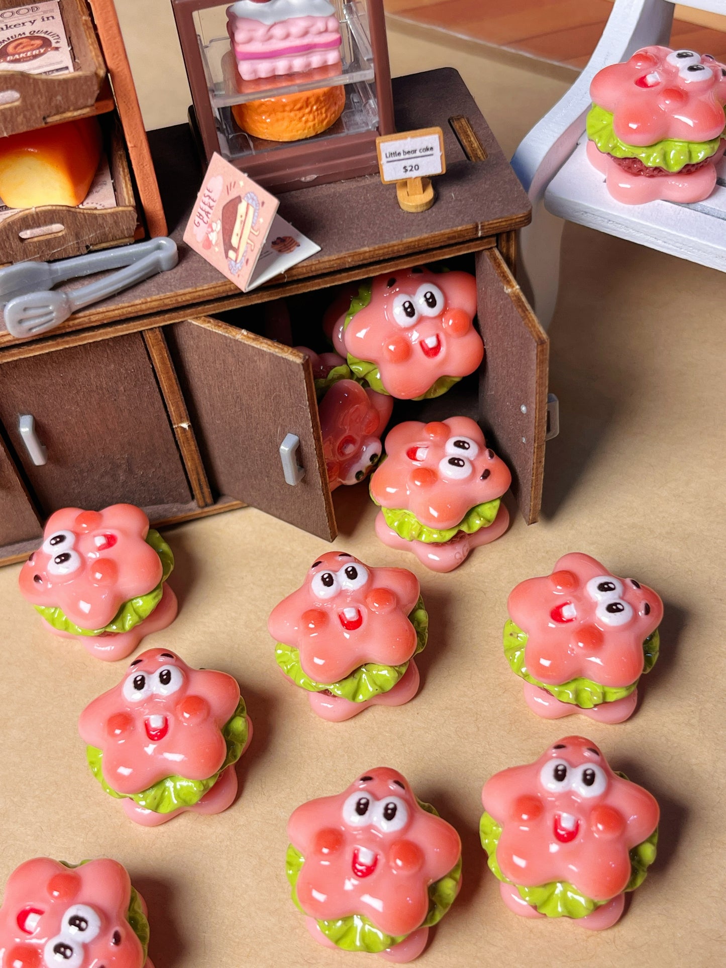 SpongeBob-Themed Food Charms - WOWO STUDIO